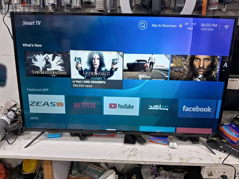 55inch StarSat Smart Android TV With tabel stand And Carton 4