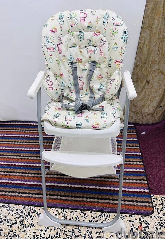 Joie Baby High Feeding Chair In Good Condition 8BD Only pick up Riffa 3