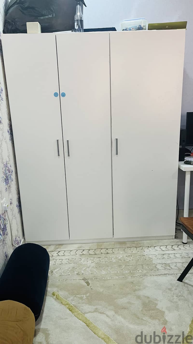 Cupboard and single bed 0