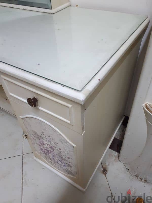 dressing table urgent for sale 7