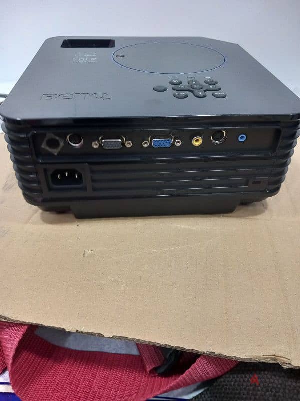 Benq MP612 Projector in mint condition 2