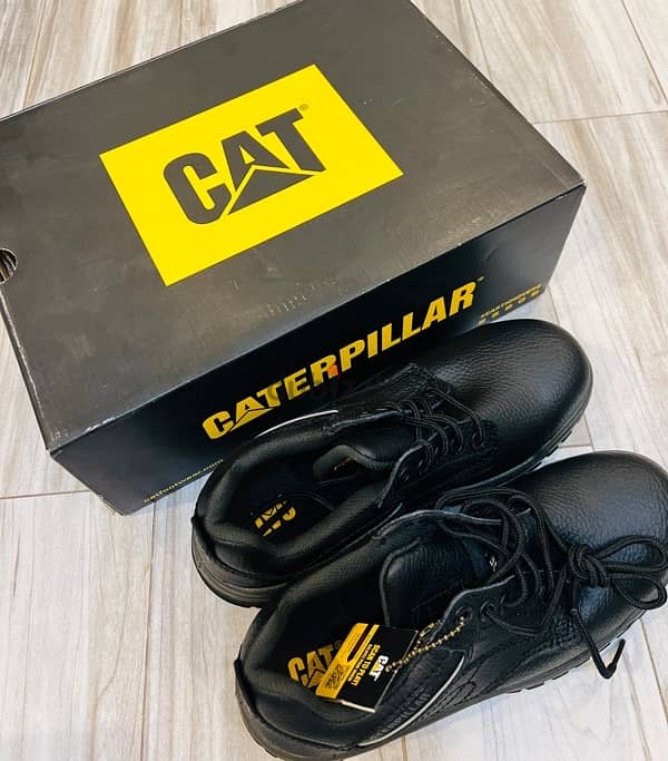 Caterpillar Safety Shoes for Men Size: US 7 1