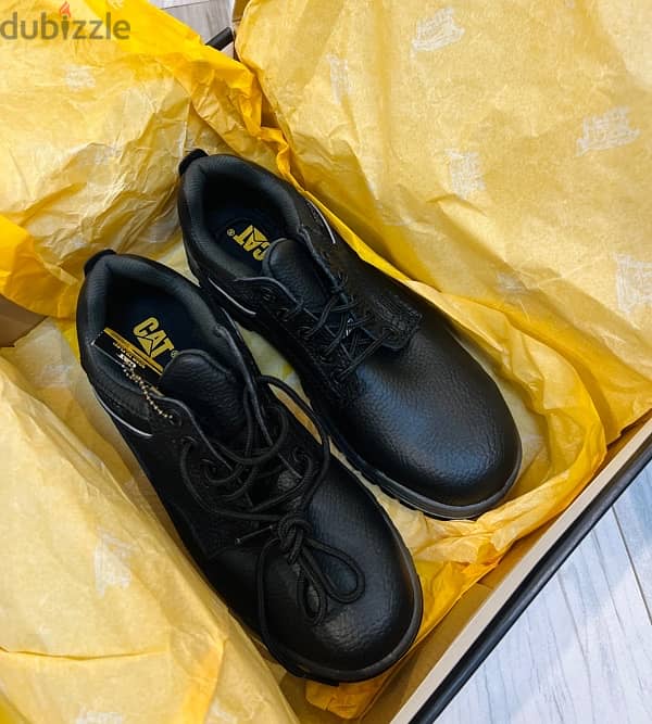 Caterpillar Safety Shoes for Men Size: US 7 2