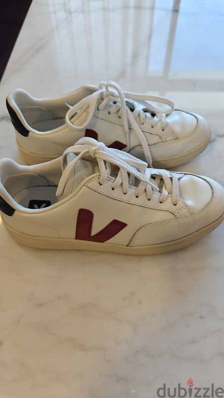 Veja shoes 0