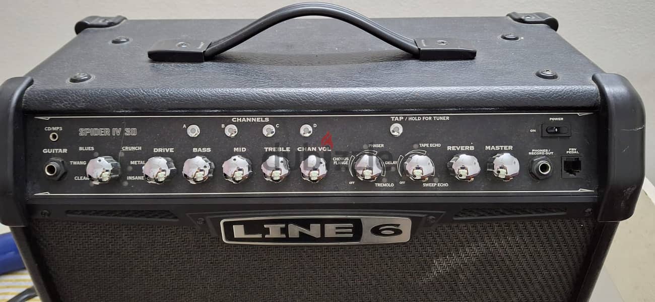 Line 6 Spider IV 30 30-watt 1x12 Modeling Guitar Amplifier 2