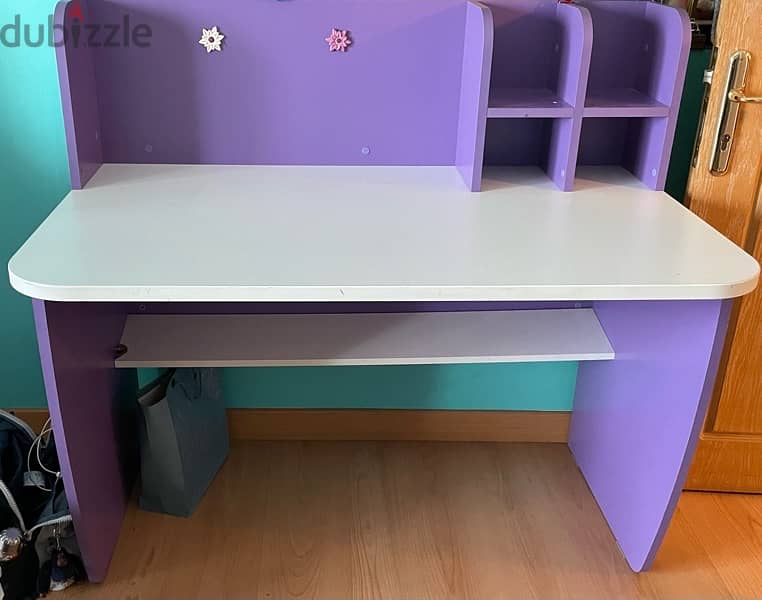 2 Children’s Desk 1