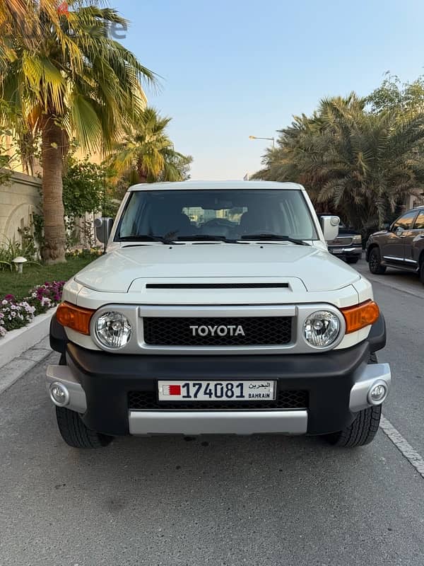 Toyota FJ Cruiser 2022 1