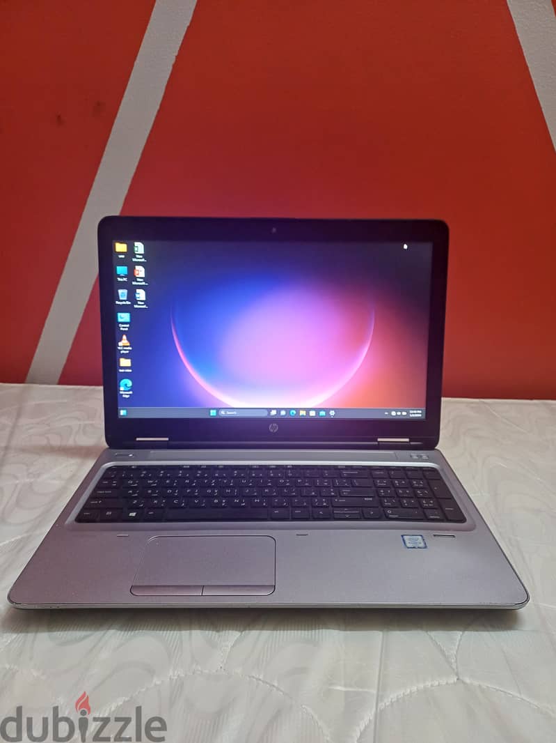 I am sale my laptop hp core i5 6th generation ram 8gb ssd 256 gb shar 3