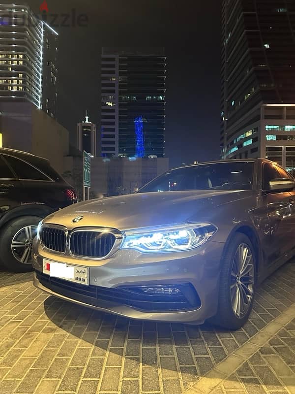 BMW 5-Series 2017 0