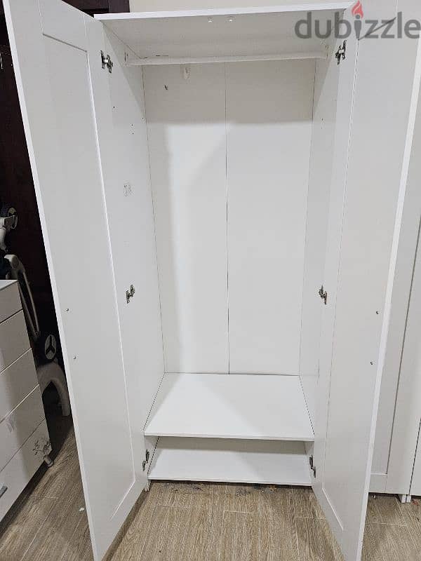 ikea 3 door wardrobe with mirror 2