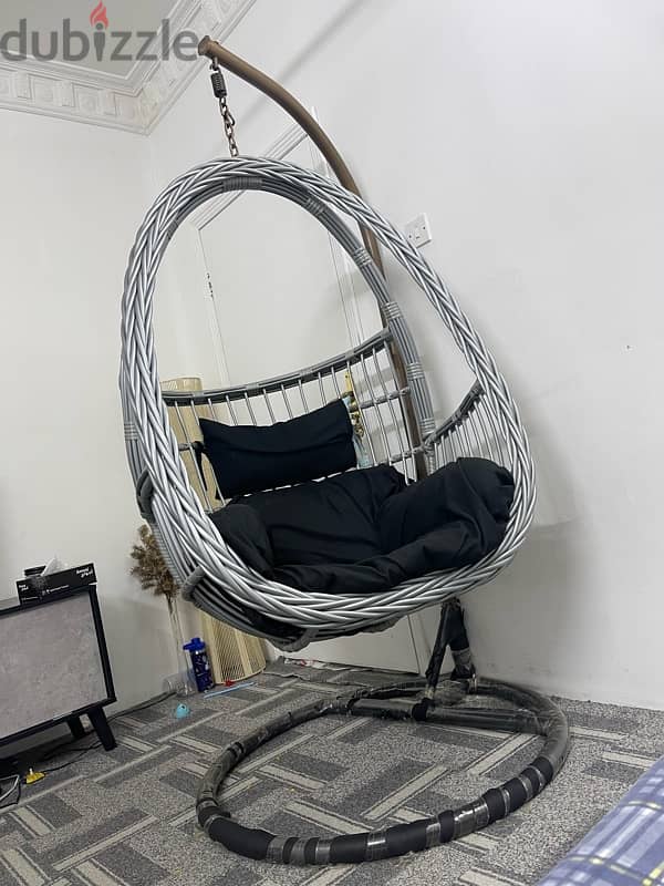 hanging chair swing in good condition 1