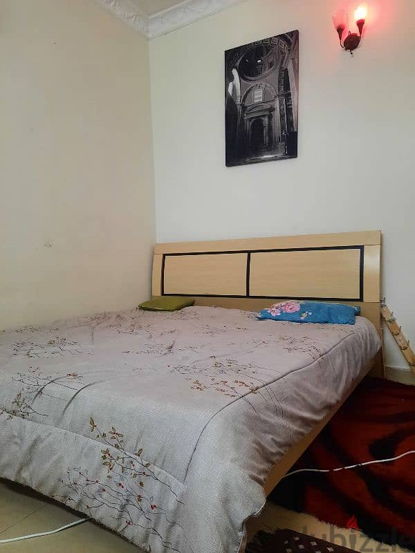 King size bed with mattress 1