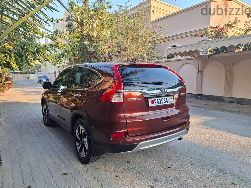 Honda crv 2015 full  new condition 134km original paint Honda services 1