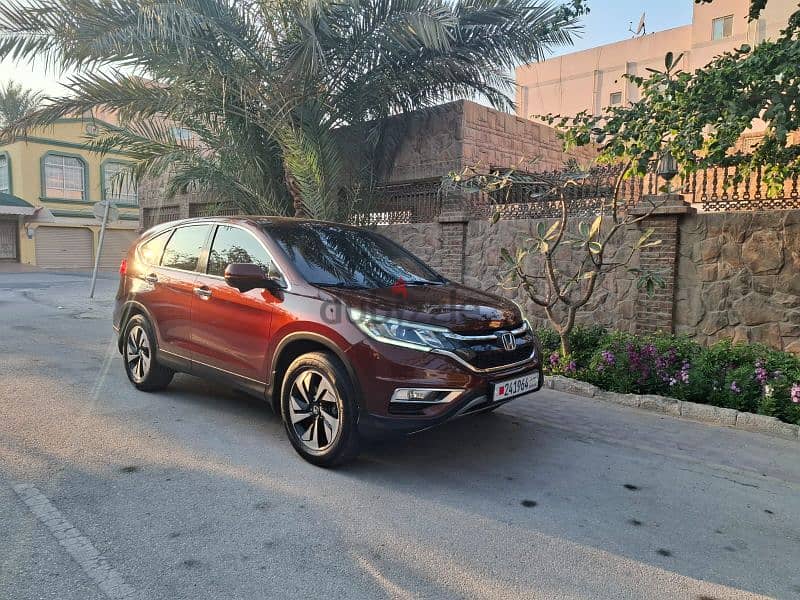 Honda crv 2015 full  new condition 134km original paint Honda services 4