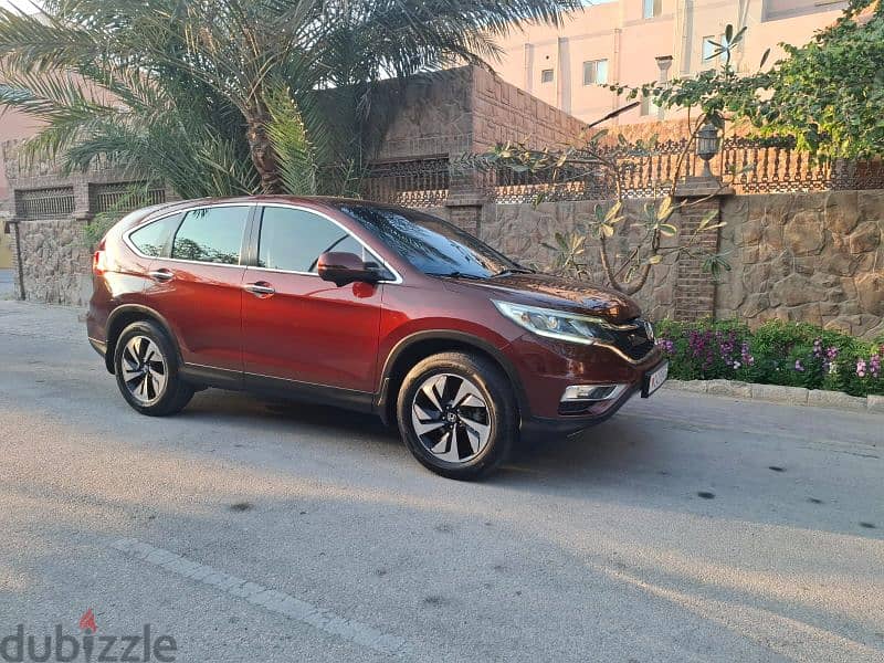 Honda crv 2015 full  new condition 134km original paint Honda services 6