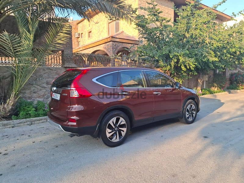 Honda crv 2015 full  new condition 134km original paint Honda services 7