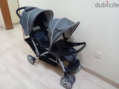 graco double stroller  in excellent condition pickup