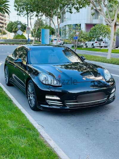 Porsche Panamera 2013 model. single owner used car. very clean interio