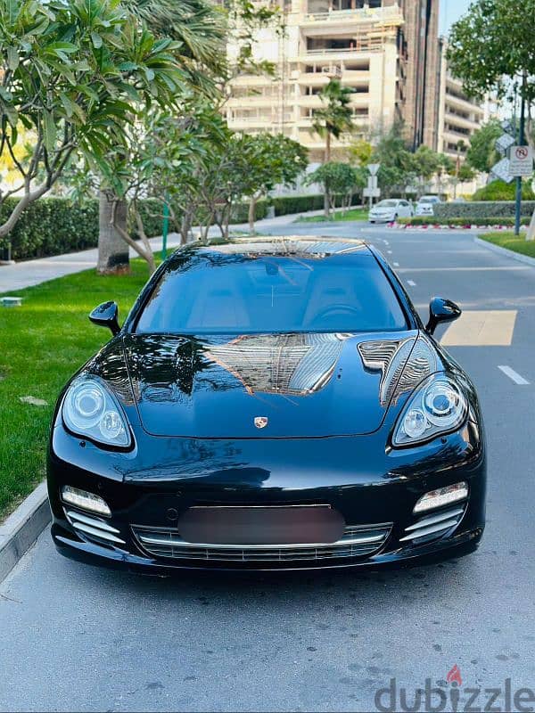 Porsche Panamera 2013 model. single owner used car. very clean interio 3