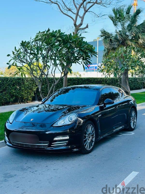 Porsche Panamera 2013 model. single owner used car. very clean interio 4