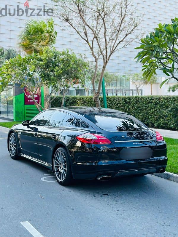 Porsche Panamera 2013 model. single owner used car. very clean interio 9