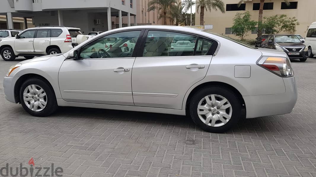 Nissan Altima 2012 - Urgent Sale ! 3