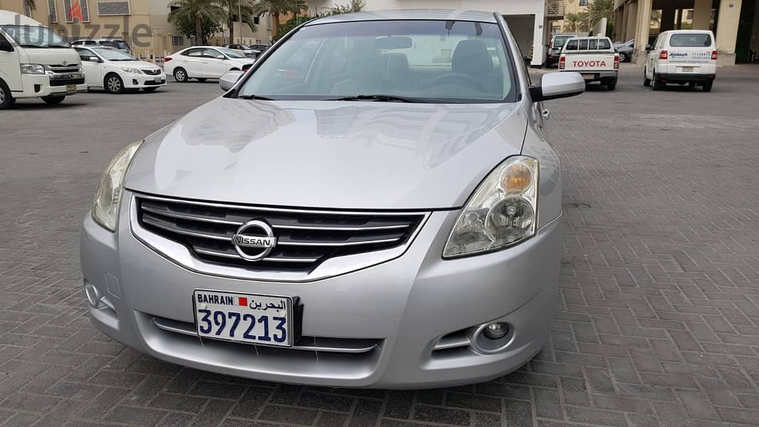 Nissan Altima 2012 - Urgent Sale ! 4