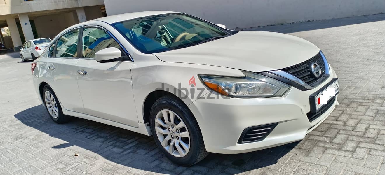 Nissan Altima 2017 - Urgent Sale ! 3