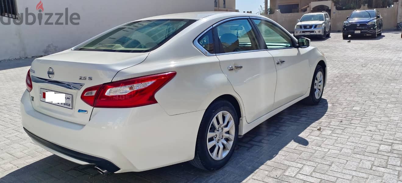 Nissan Altima 2017 - Urgent Sale ! 8