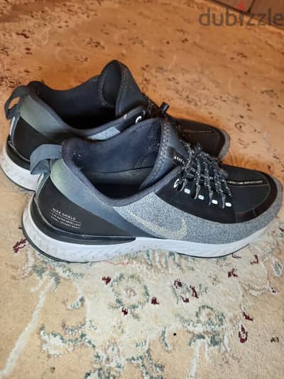 Pre-owned Nike Odyssey React Shield Running Shoes - Size 11.5 UK