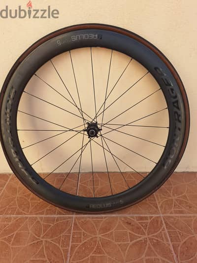 Carbon wheel bontrager