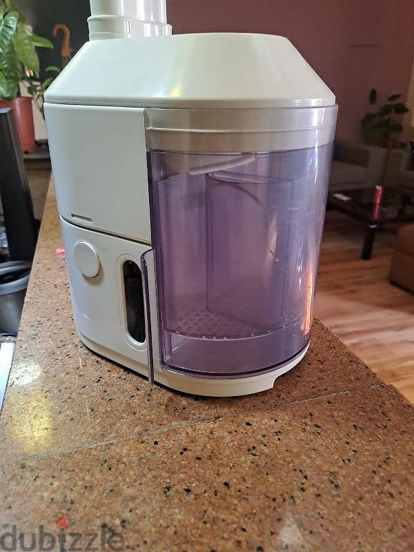 Braun juice extractor. 1