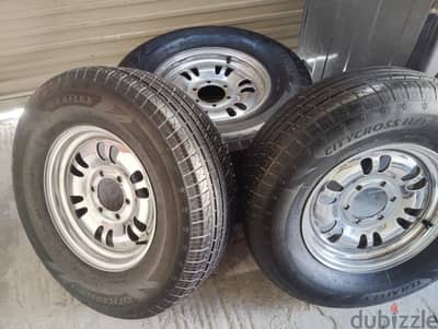 255/75R16 rim's plus tyre's good condition with warranty