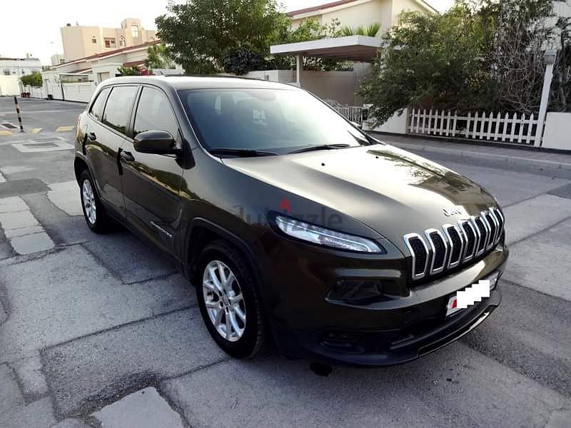 Jeep Cherokee 2015, 106000 Kms, GCC Specs, Metallic Green, 0 Accident 1