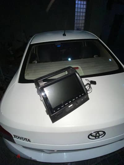 land cruiser screen