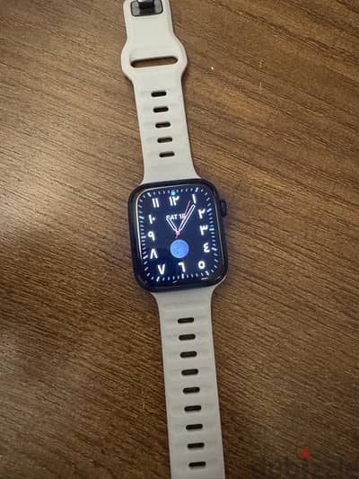 Apple Watch SE 2 brand new condition 44mm 55 bd