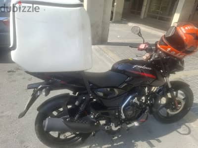 bajaj pulser 2023,for sale. . . . . 6months used still brand new