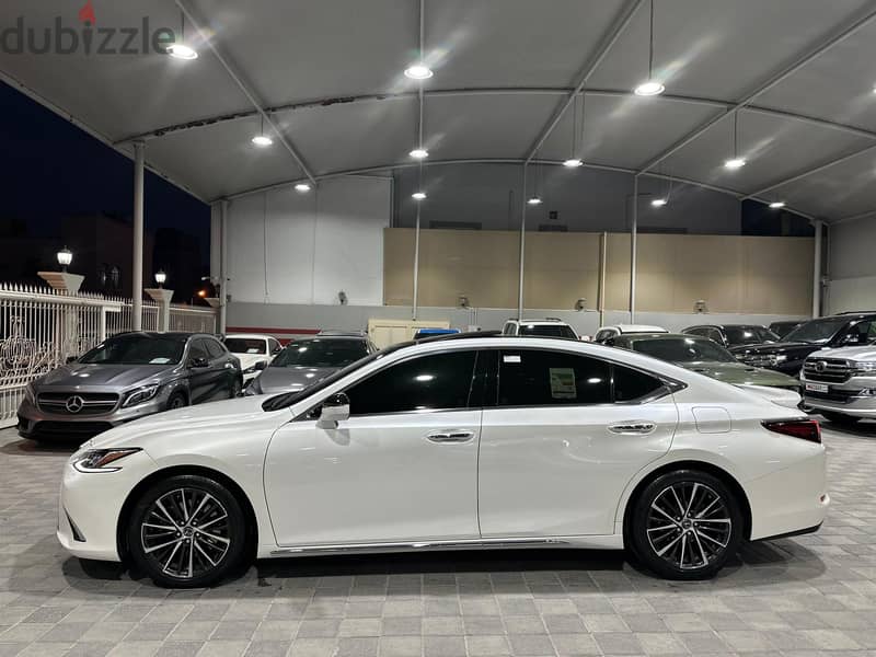 Lexus ES 350 2023 13