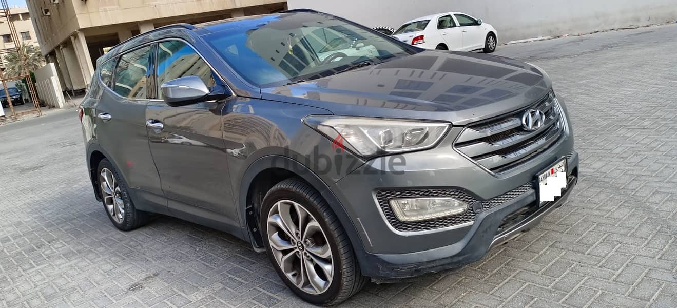 Hyundai Santa Fe 2013 - 3.3L AWD Full Option 1