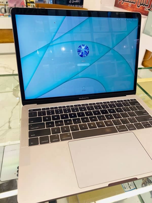 MacBook Pro 0