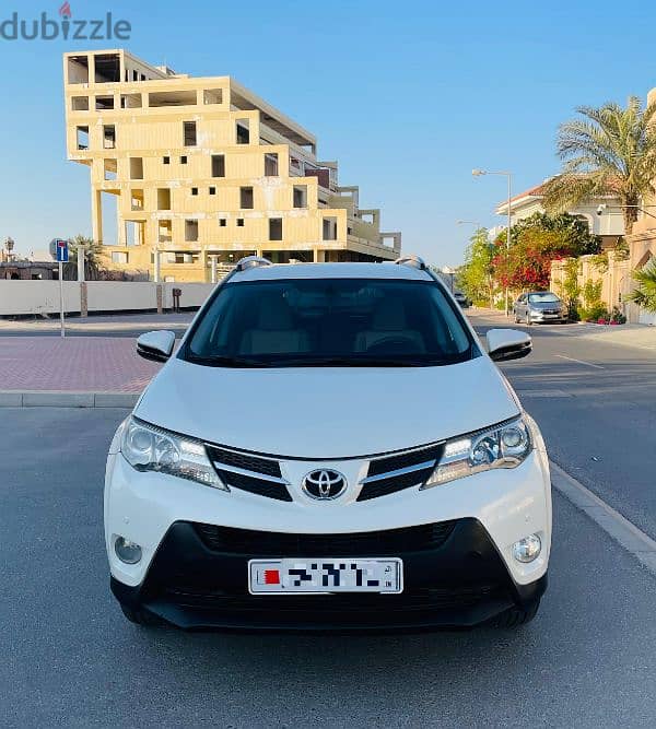 Toyota Rav4 2015 model for sale 5200 bd /- 3