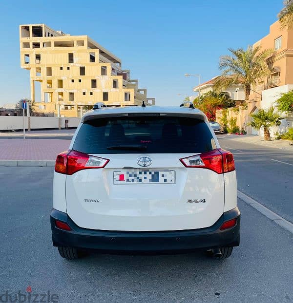 Toyota Rav4 2015 model for sale 5200 bd /- 8