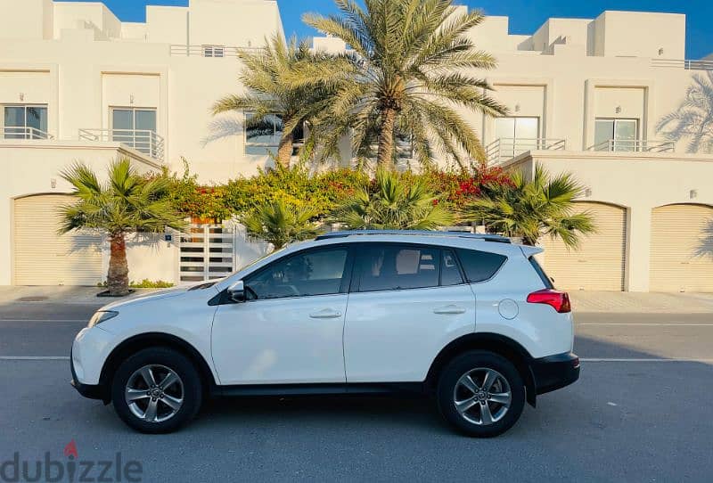 Toyota Rav4 2015 model for sale 5200 bd /- 9