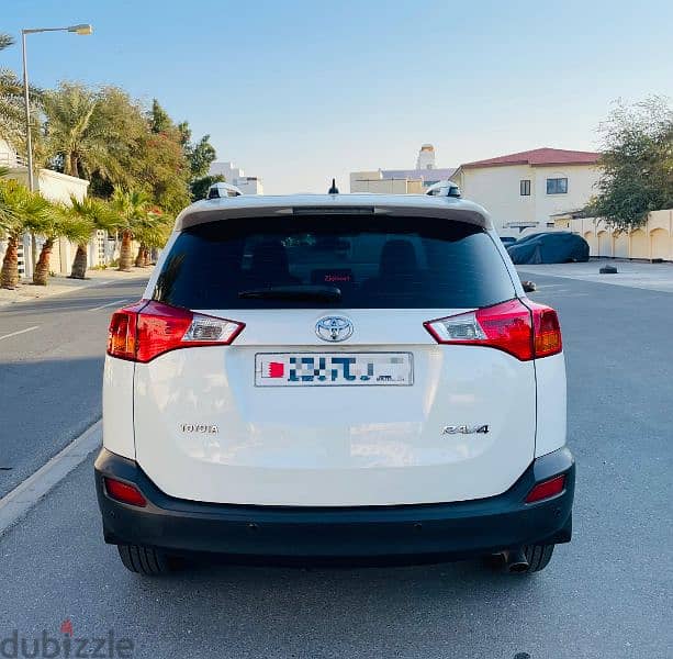 Toyota Rav4 2015 model for sale 5200 bd /- 10