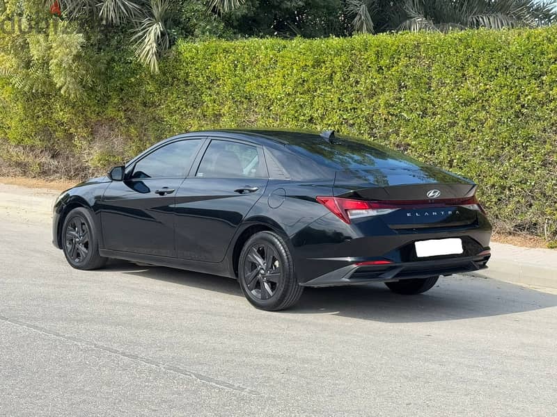 Hyundai Elantra 2021 7