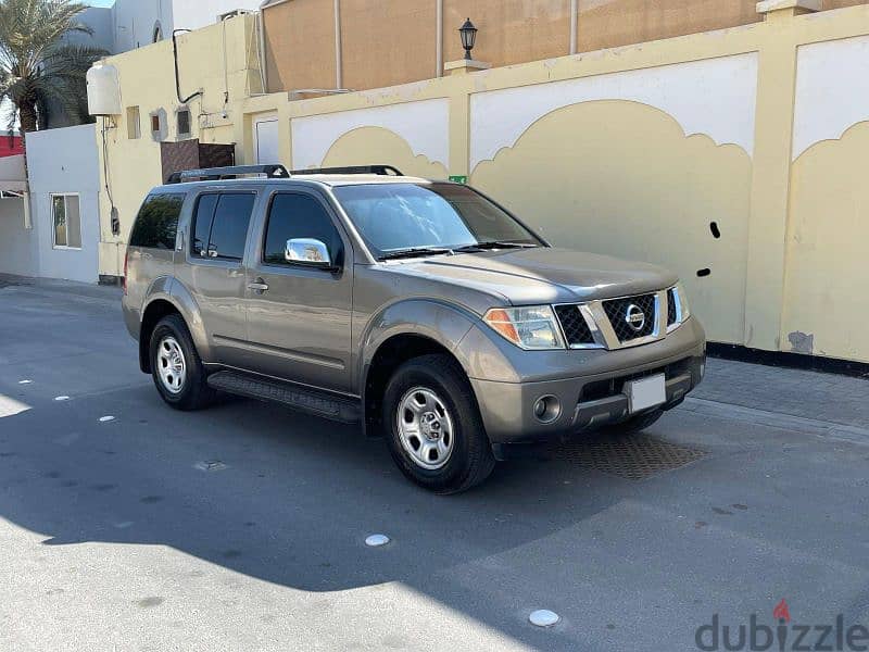 2006 well maintained Nissan Pathfinder 0