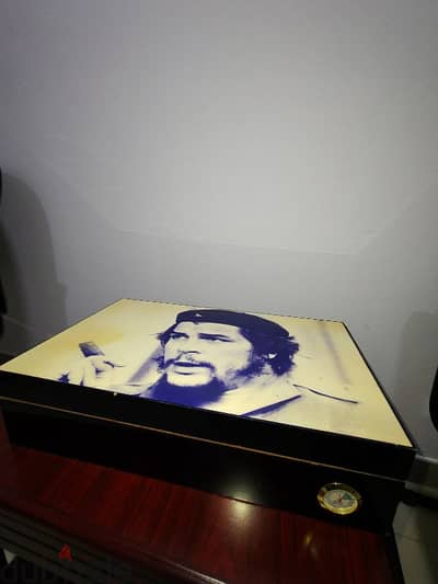 Che Guevara humidor, for 120 cigars,