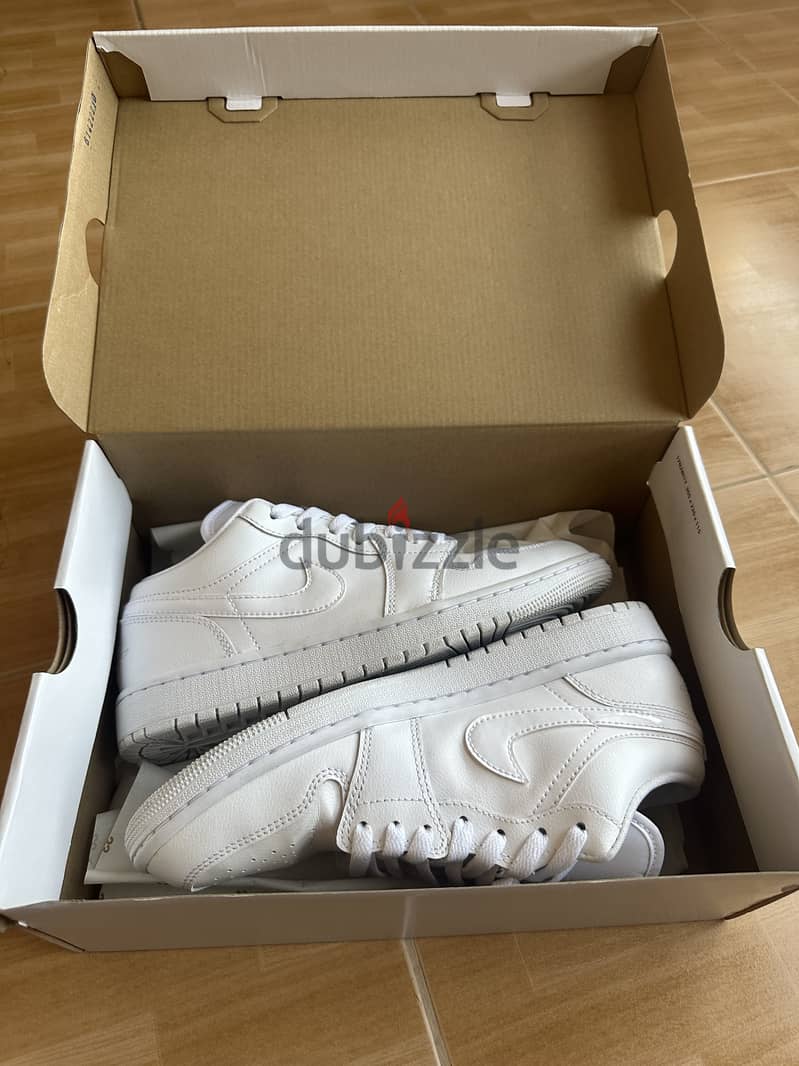 Air Jordan 1 Low Triple White 2