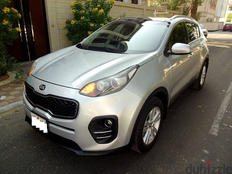 Kia Sportage 2.0 L 2017 Silver Full Option Well Maintained Urgent Sale 2