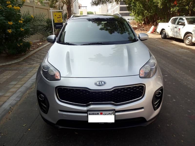 Kia Sportage 2.0 L 2017 Silver Full Option Well Maintained Urgent Sale 3